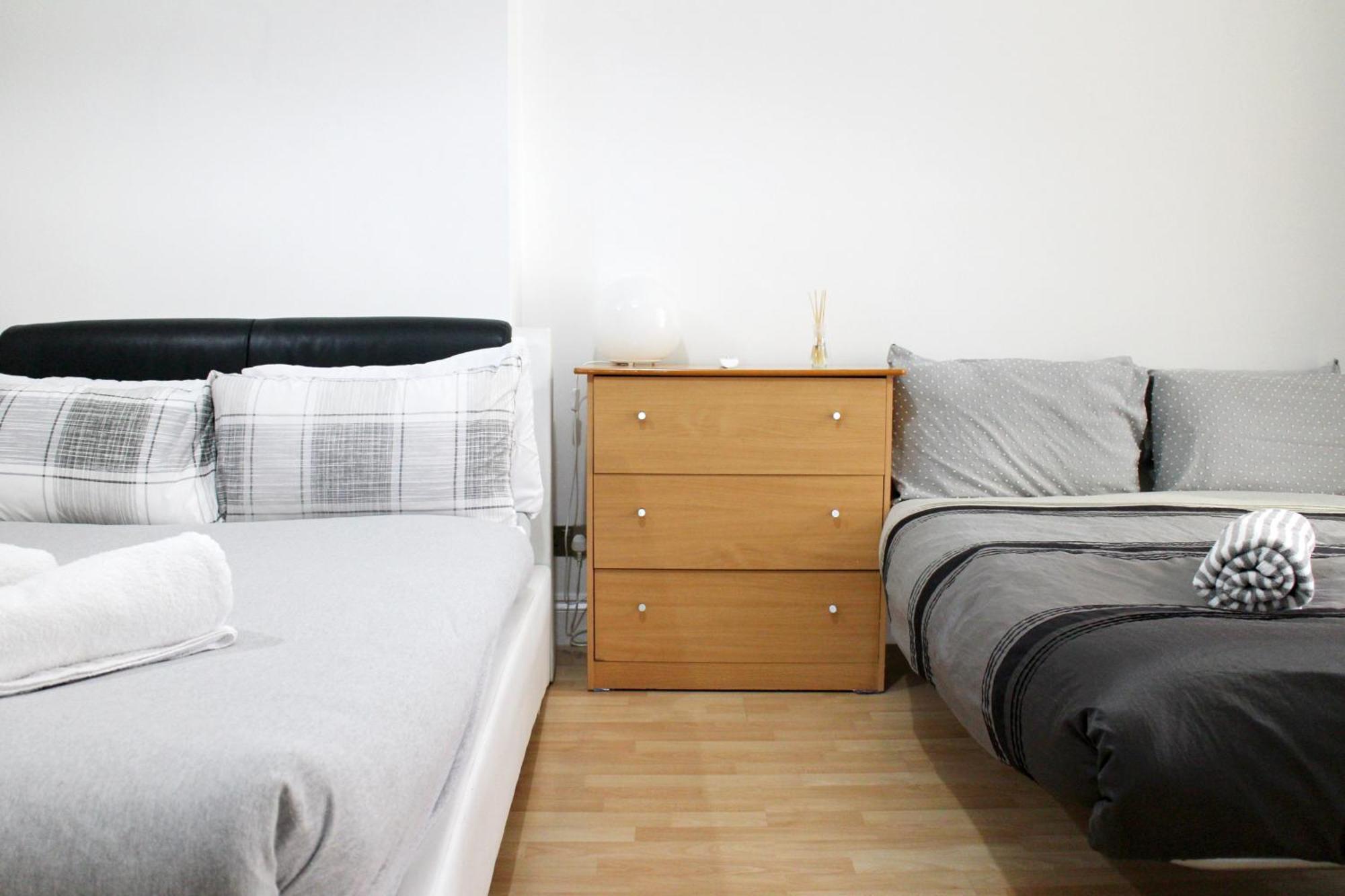 Large Studio Garden Flat On Golders Green Road London Exterior foto