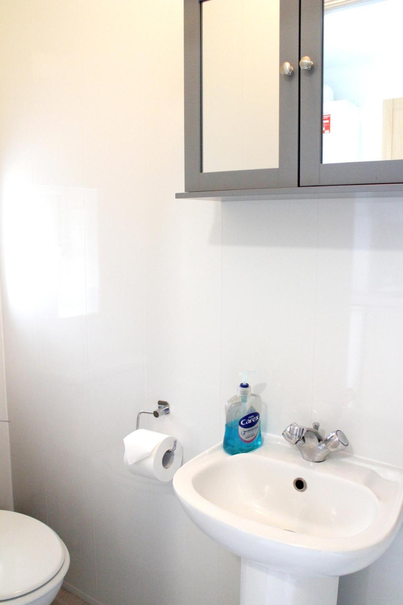 Large Studio Garden Flat On Golders Green Road London Exterior foto